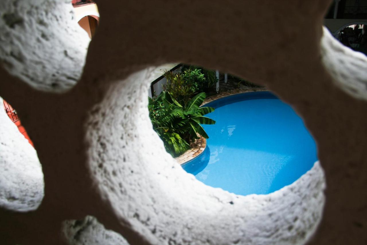 Hotel Maria De La Luz Valladolid  Exterior photo