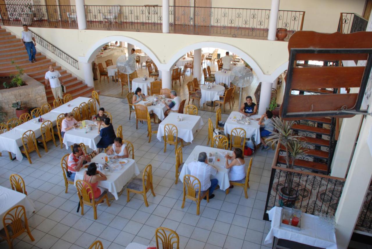 Hotel Maria De La Luz Valladolid  Exterior photo